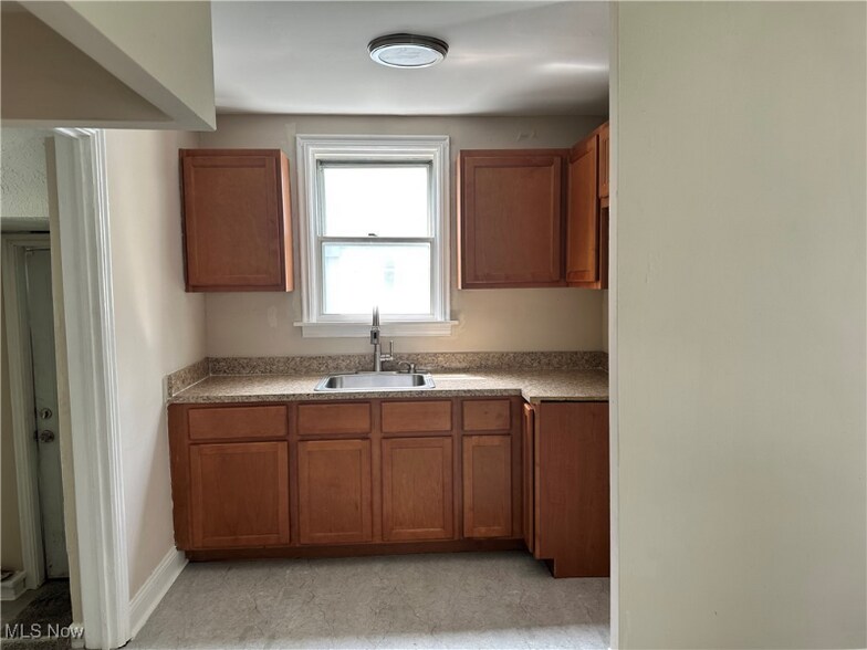 Building Photo - 3759 Northampton Rd