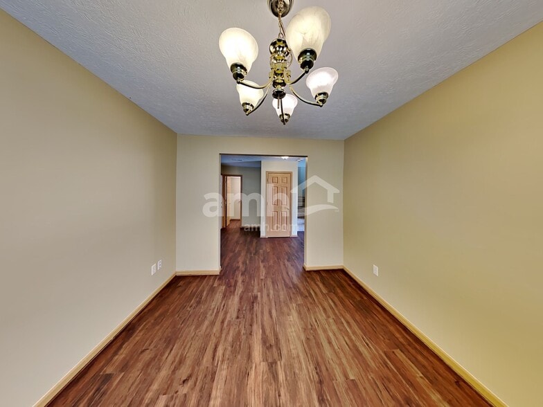 Building Photo - 6909 Spring Bloom Dr