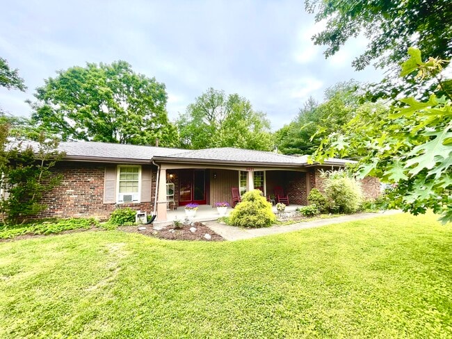 Building Photo - 3421 Lannette Ln