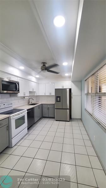 Building Photo - 3095 N Course Dr