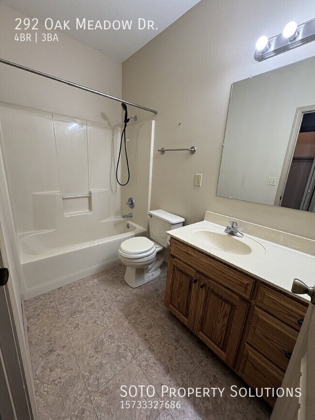 Building Photo - 292 Oak Meadow Dr