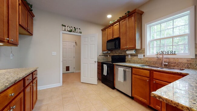 Building Photo - 51 Loblolly Ct