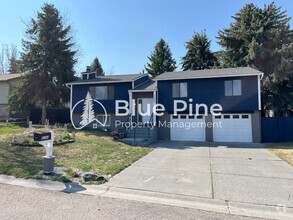 Building Photo - 2304 E Oakmont Dr