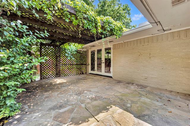Building Photo - 7157 Alexander Dr