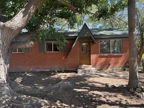 Building Photo - 423 Huntridge Dr