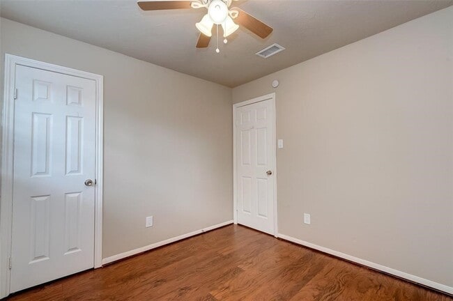Building Photo - 931 Grand Jct Dr