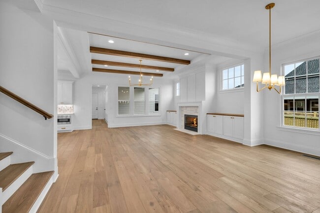 Building Photo - Luxury living in this brand new home - Franklin, TN