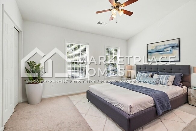 Building Photo - 3013 Freeport Dr