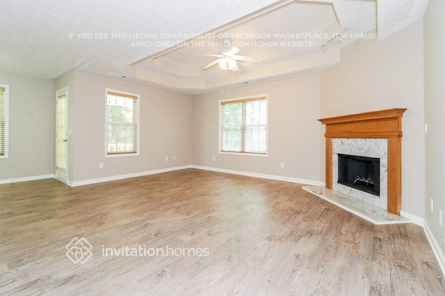 Building Photo - 135 Long Creek Dr