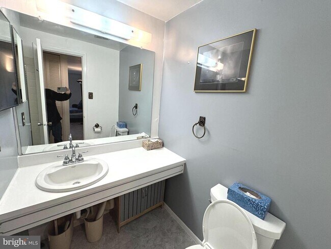 Building Photo - 23 Monarch Dr