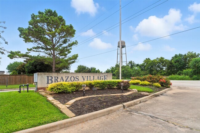 Building Photo - 142 Thunder Basin Dr