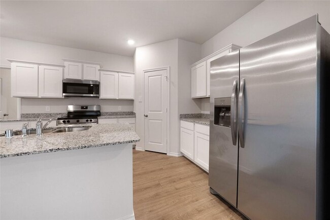 Building Photo - 507 Lantana Rd