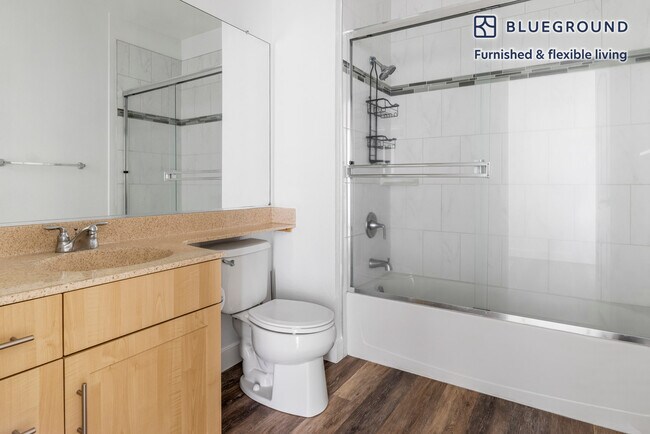 Building Photo - 3608 Flora Vista Ave