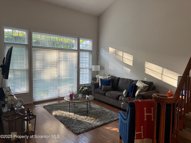 Building Photo - 803 Ohenry Close Sec 1