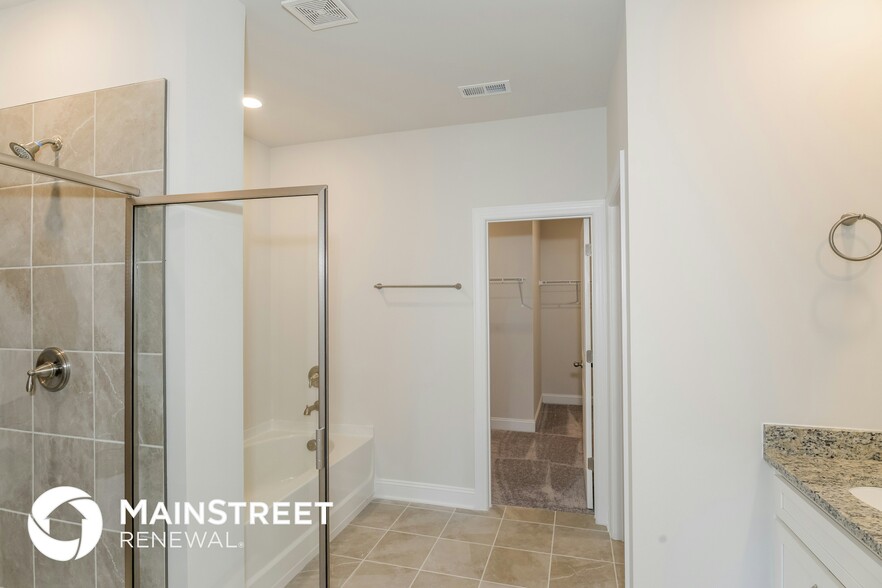 Building Photo - 2118 Moselle Dr