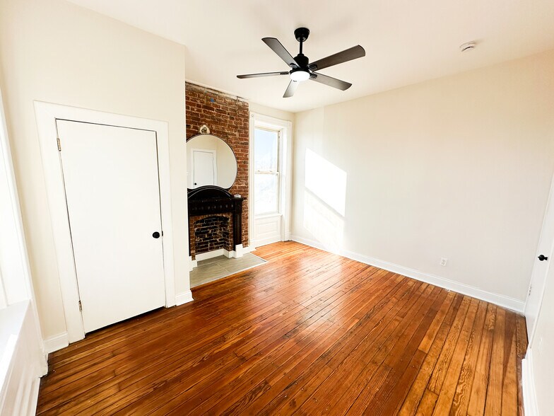 Building Photo - 3333 California Ave