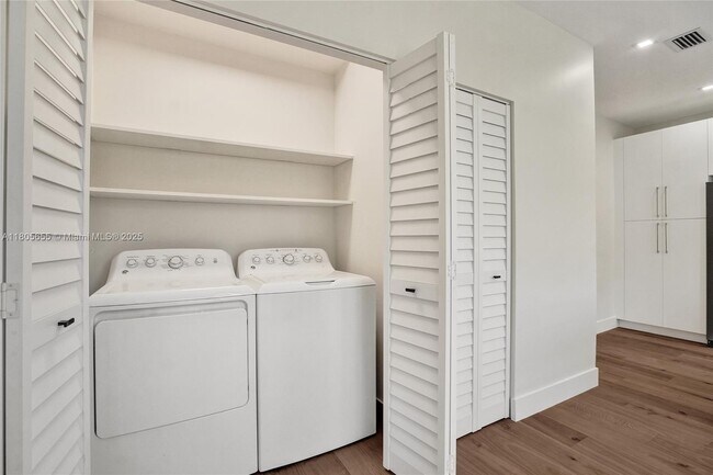 Building Photo - 21382 Marina Cove Cir