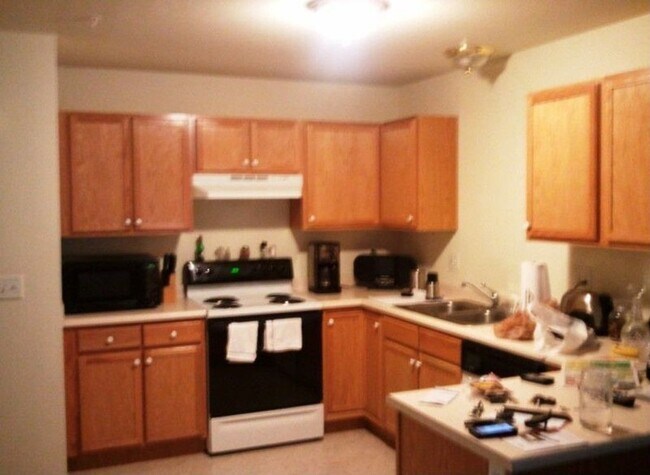 Building Photo - Cute Townhome in Rigdon Farms