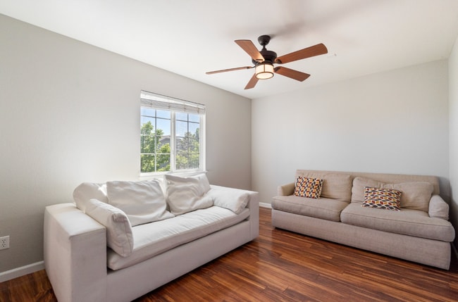 Building Photo - Low-Maintenance Living in Colorado Springs...