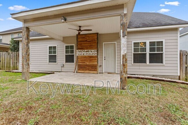 Building Photo - 716 Herrington Dr