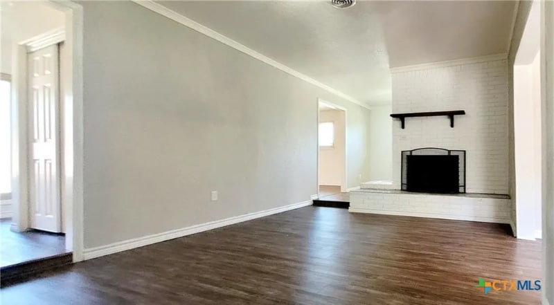 Building Photo - 613 Cedar Dr