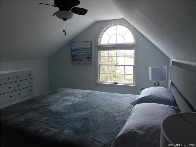 Building Photo - 14 Rocky Point Rd