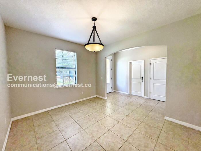 Building Photo - 2318 Sebago Dr