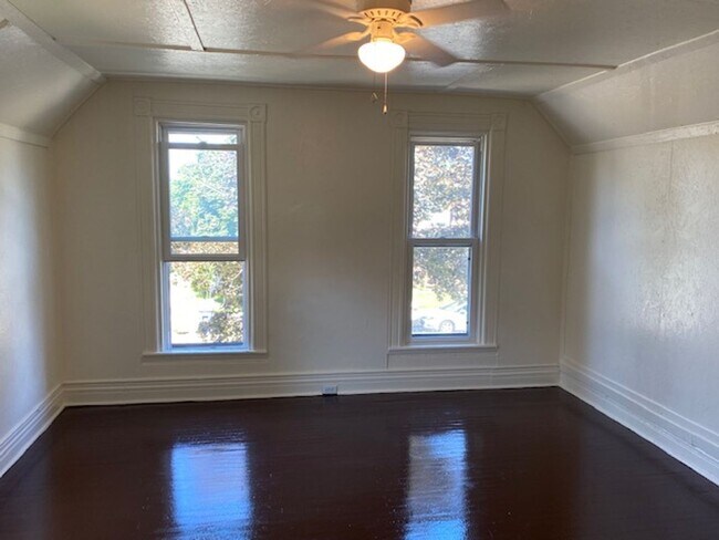 Building Photo - 840 Lafayette Ave SE