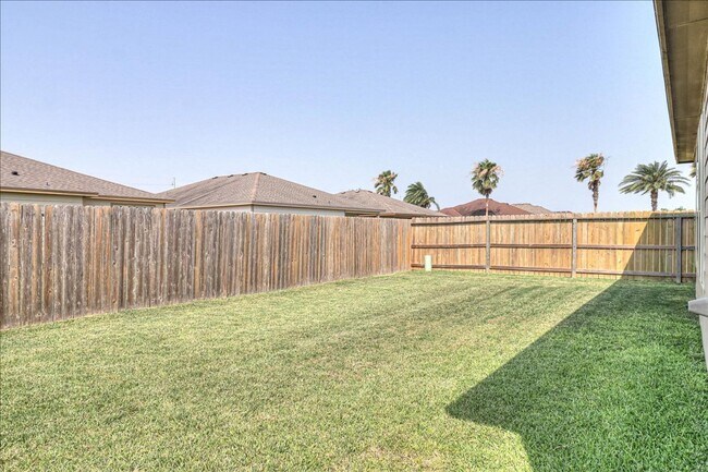 Building Photo - 7618 Quartz Dr