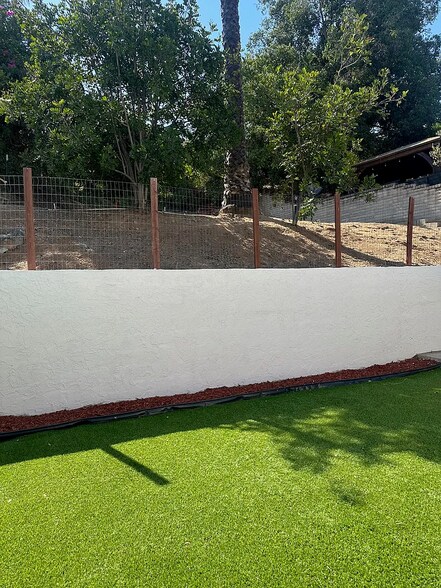Building Photo - 4672 Edenvale Ave