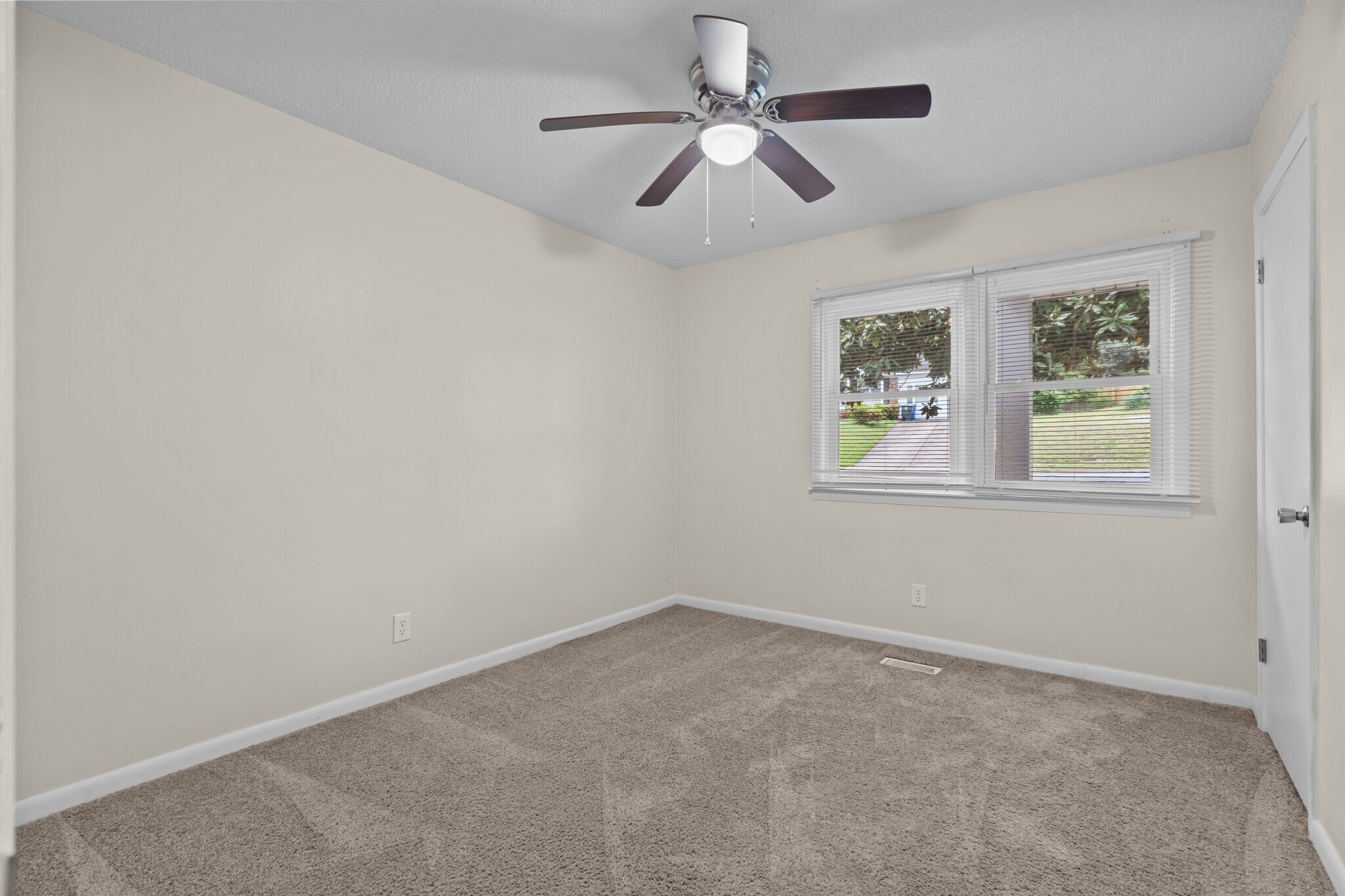Building Photo - 5364 Silver Pine Dr