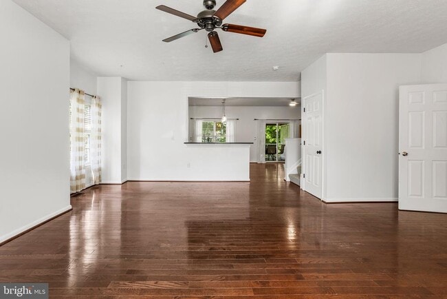 Building Photo - 8220 Silverton Ct
