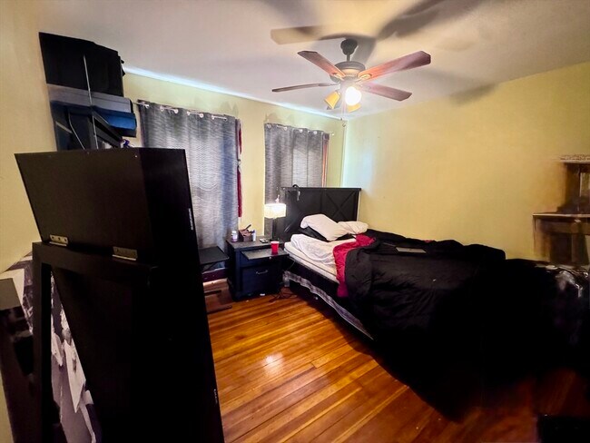 Building Photo - 141 Whitwell St