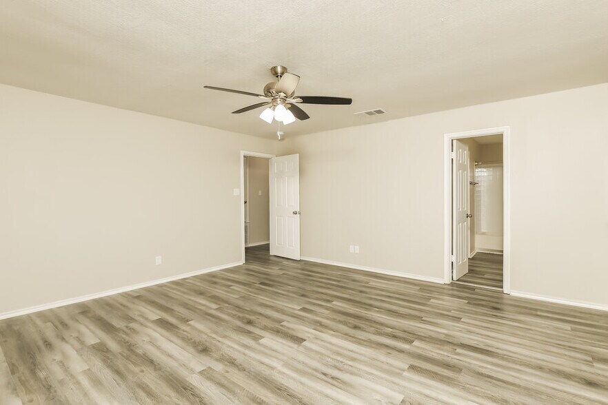 Building Photo - 8151 Cheryl Meadow Dr