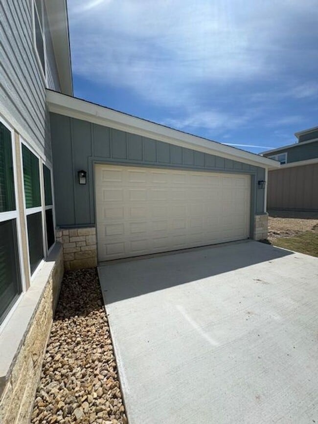Building Photo - NEW BUILD - Modern Living at its best - HI...