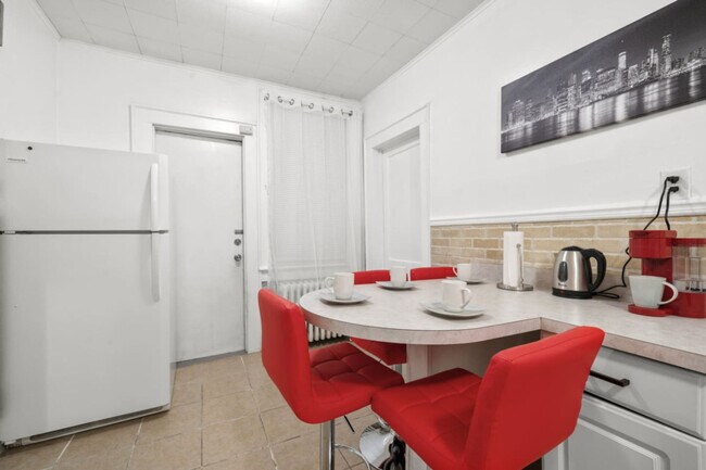 Building Photo - 21 Lord Ave