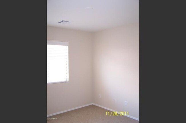 Building Photo - 3 Bed, 2 Bath Home in Power Ranch Subdivis...