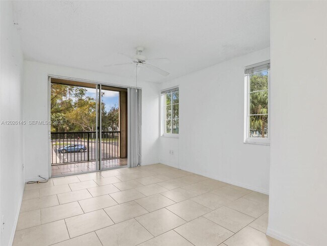 Building Photo - 1180 Reserve Way