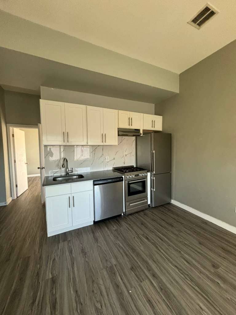 98 Clinton Ave 301B - 88 Clinton Ave