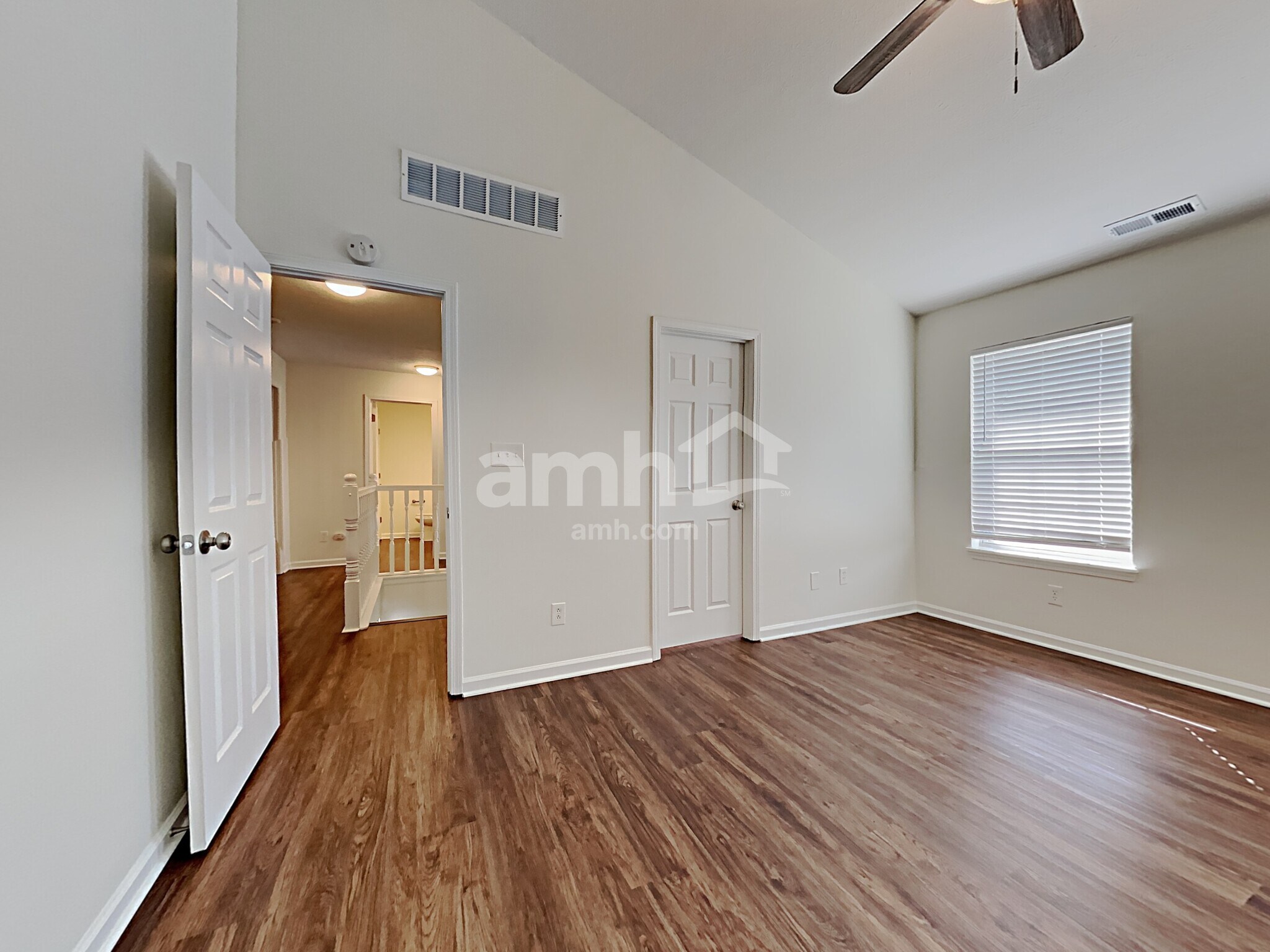 Building Photo - 4874 Oakton Way
