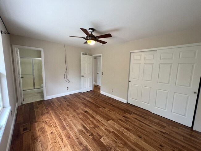 Building Photo - 3 Bedroom 2 Bath Home In the Francis Howel...