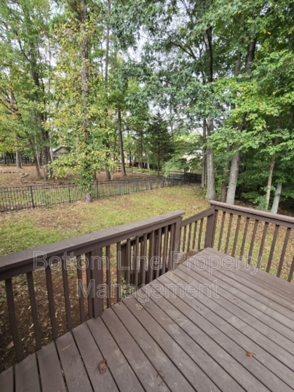 Building Photo - 7803 Harrington Woods Rd