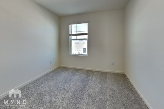 Building Photo - 3015 Fulong Dr