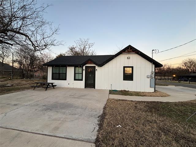 Building Photo - 300 Ave B