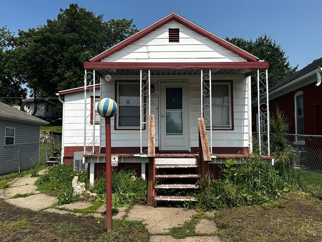 Primary Photo - 1814 Savannah Ave