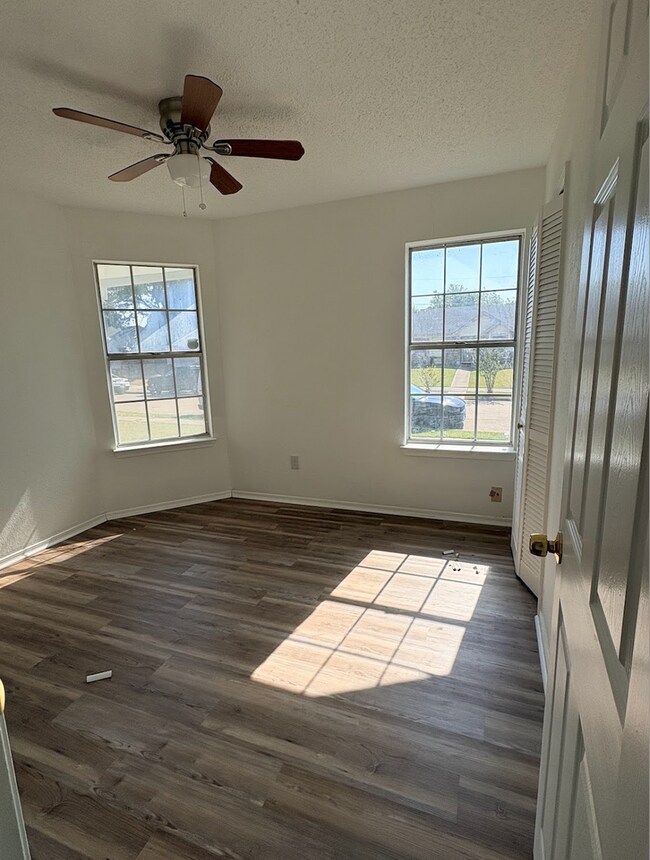 Building Photo - 939 Carom Way