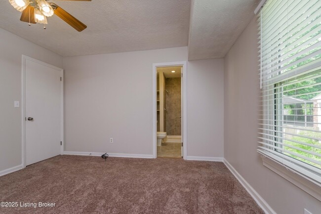 Building Photo - 6703 El Rancho Rd