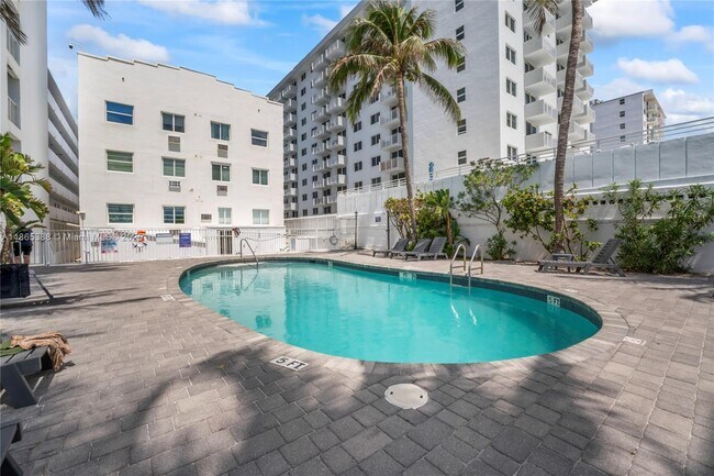 Primary Photo - 335 Ocean Dr