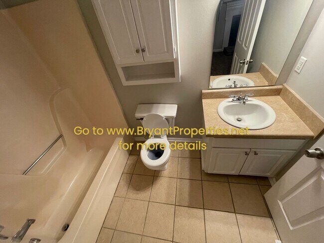 Building Photo - Nashville - Donelson- Percy Priest Lake Area - 3-bedroom 2.5 Bath