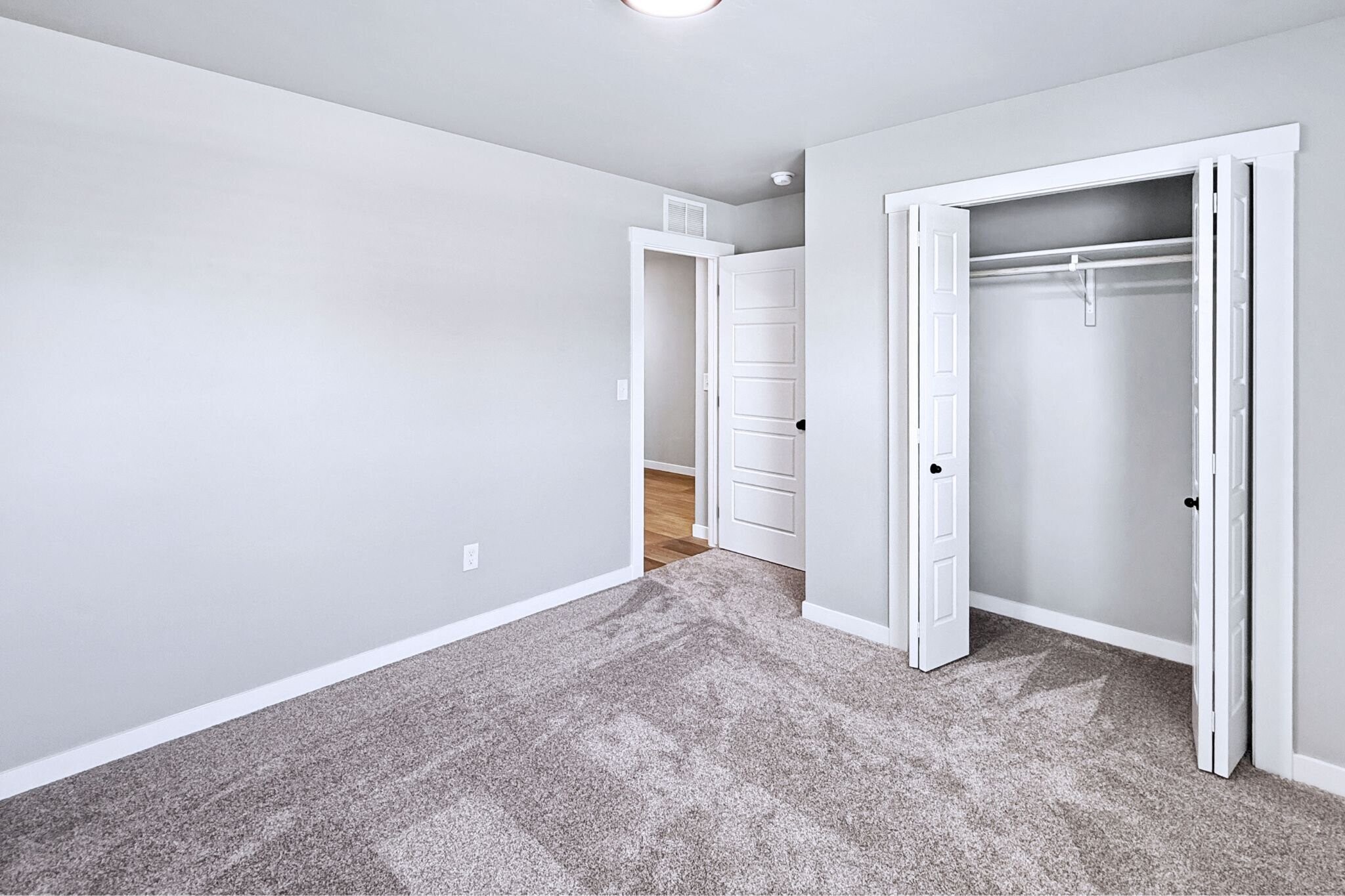 Building Photo - 10546 W Teratai St